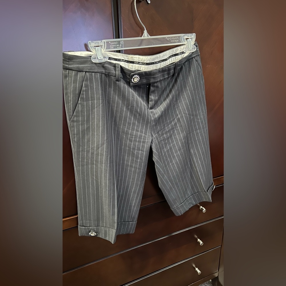 Miss Me Pinstriped low waist short pants.